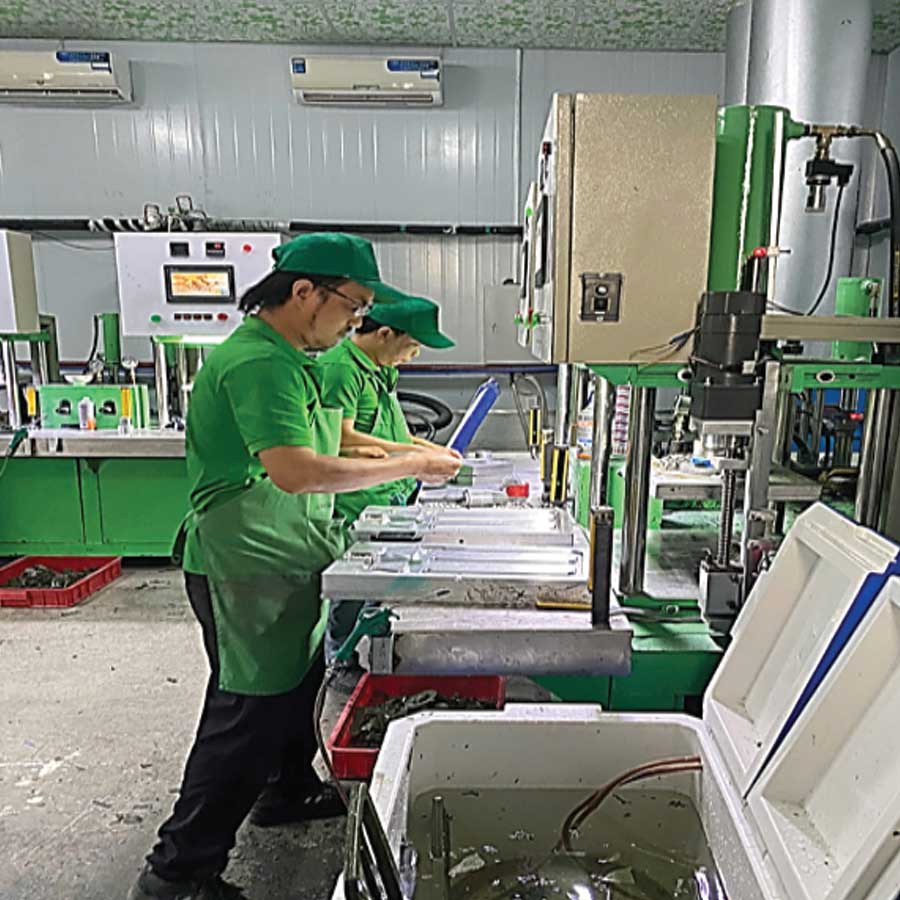 Tạo khuôn ép sáp đúc mẫu chảy